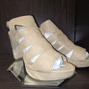 Stylish Tan Wedge Sandals